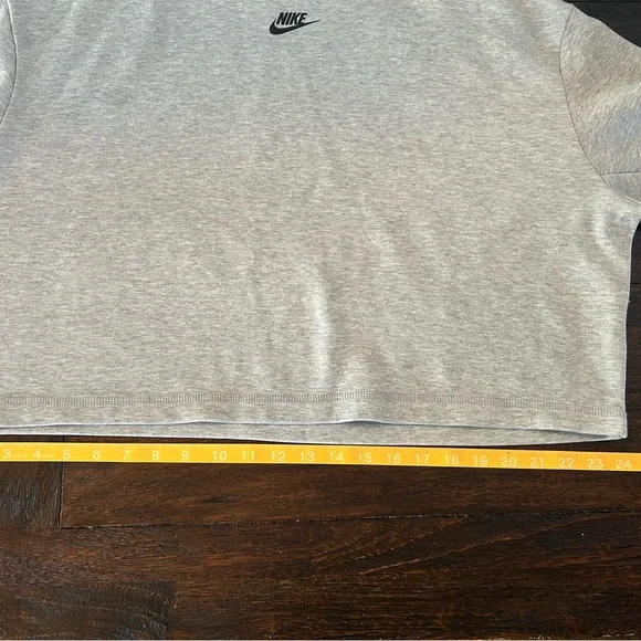 Nike Sportswear Tech Fleece Women's Oversized Turtleneck Sweatshirt - Light Gray - Picture 14 of 15